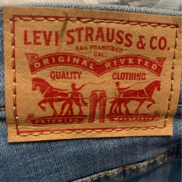 Women’s Levi’s 312 Shaping Size 33/30 Skinny - Picture 9 of 11